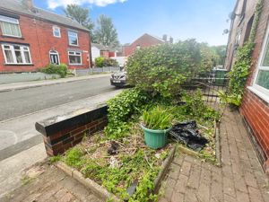 Front Yard- click for photo gallery